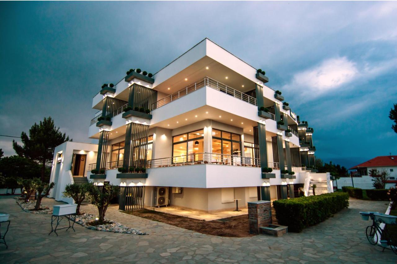 Hotel Golden Sun Nea Mesangala Exterior photo
